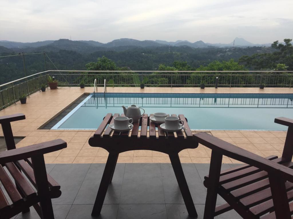 Lotus Villa Kandy Peradeniya Exterior photo