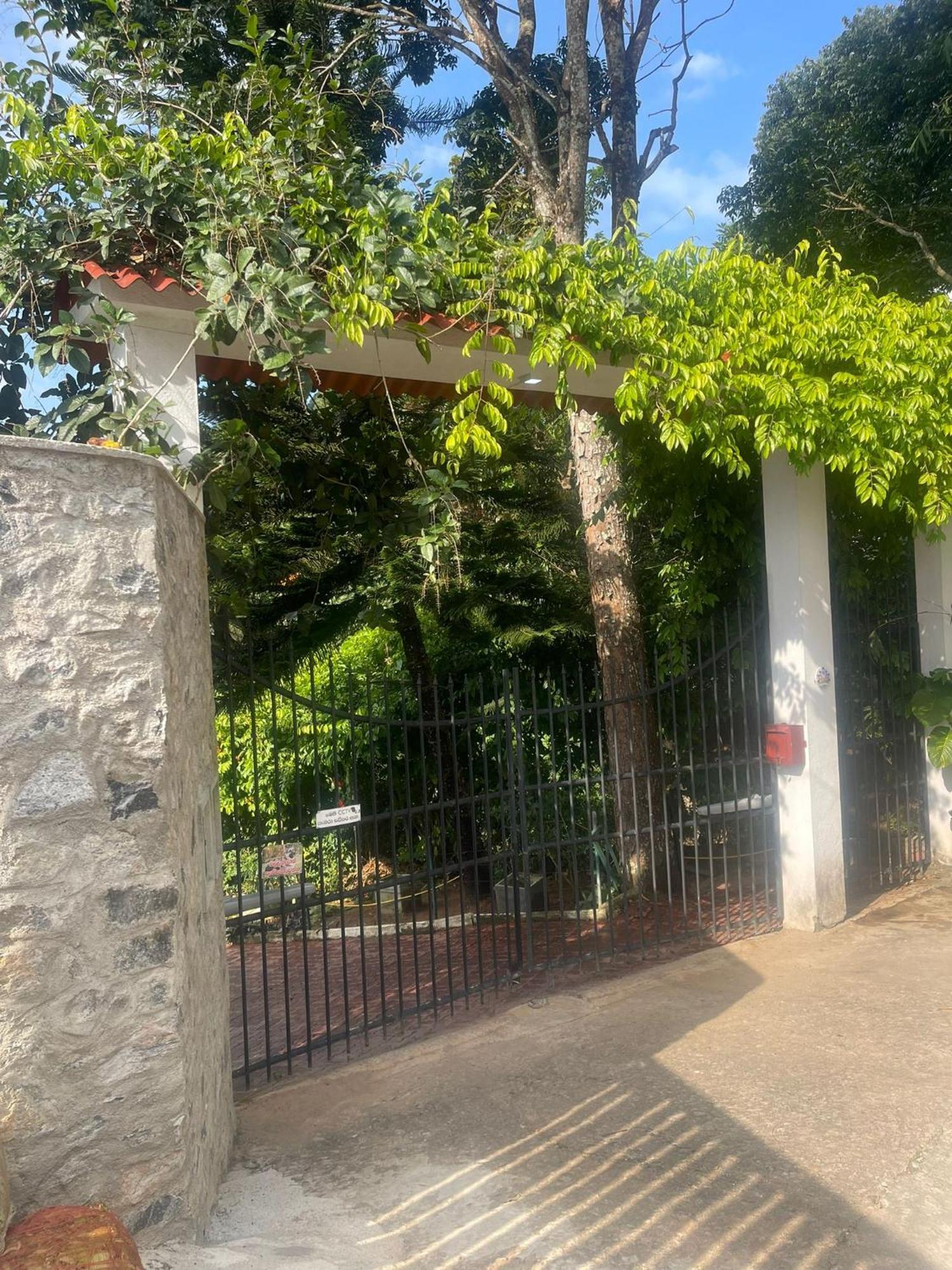 Lotus Villa Kandy Peradeniya Exterior photo